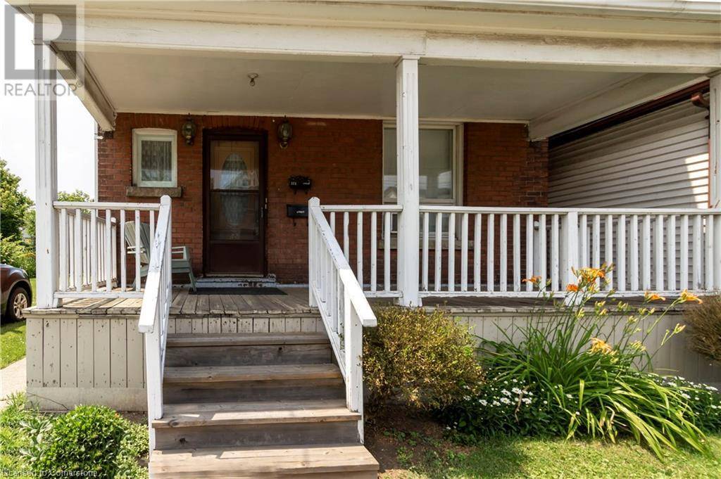 Hamilton, ON L8H5G4,311 WEIR Street N