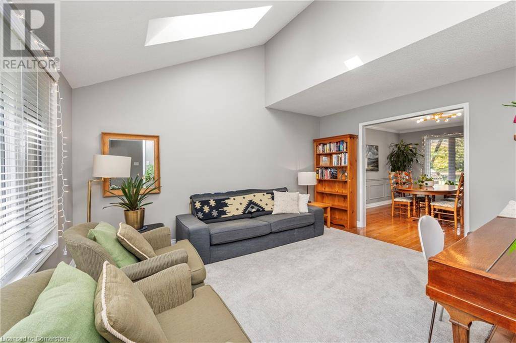 London, ON N5X3V4,67 ROBINSON Lane