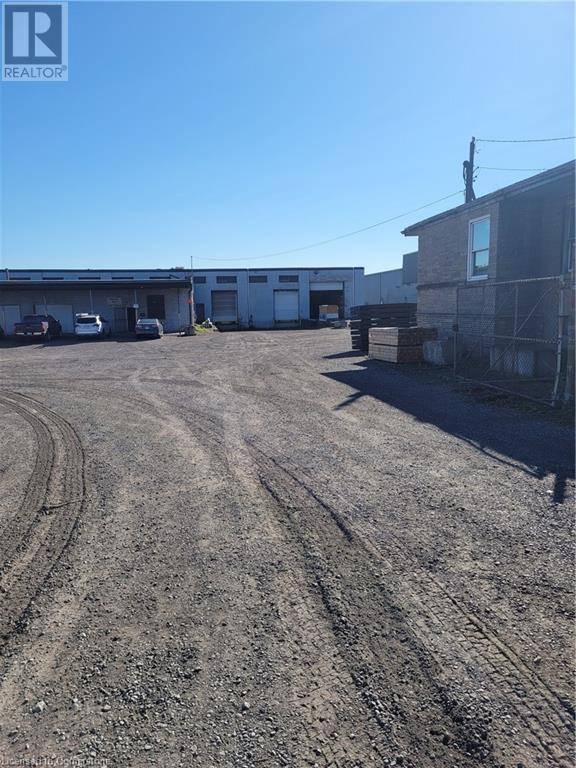 Hamilton, ON L8H5Z5,720 PARKDALE Avenue N
