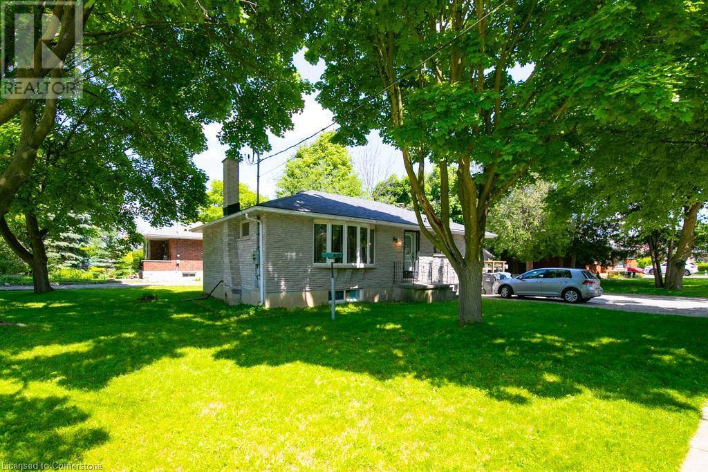 Guelph, ON N1H4S9,63 FREEMAN Avenue