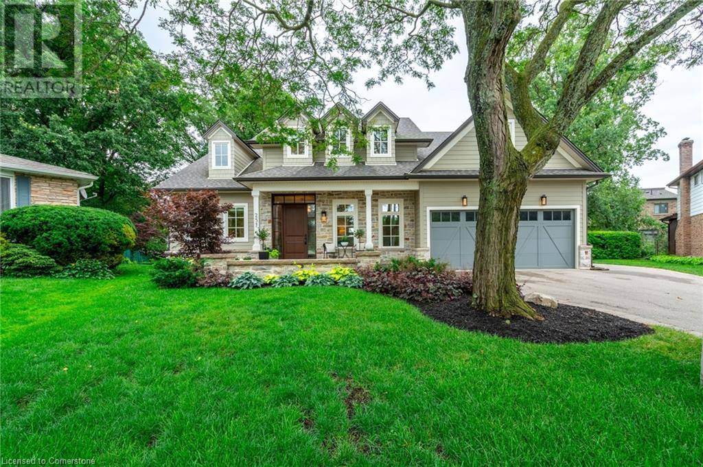 Oakville, ON L6L3T6,257 SURREY Drive