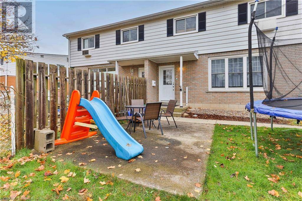 Brantford, ON N3R2L7,43 METCALFE Crescent Unit# C