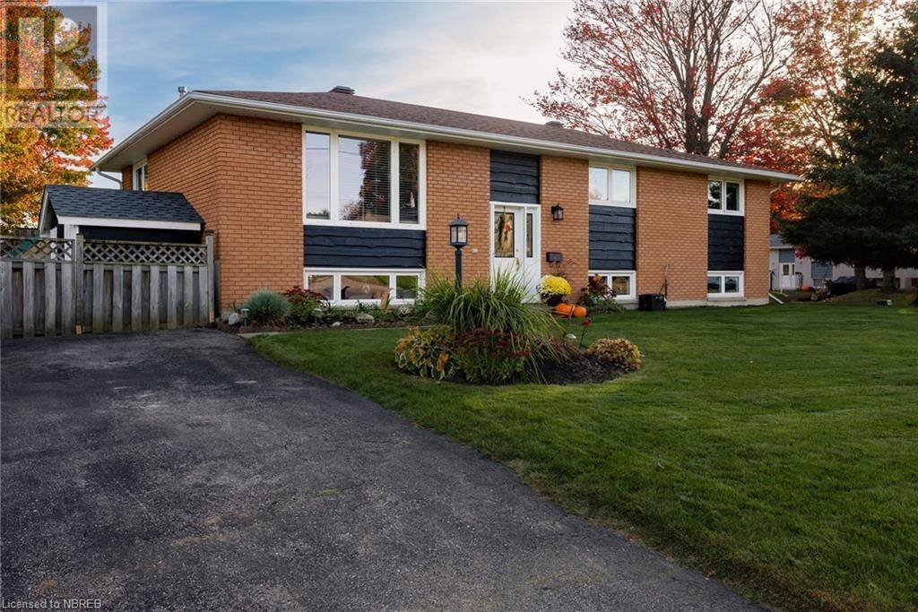 North Bay, ON O1B7P1,124 CLARA Court