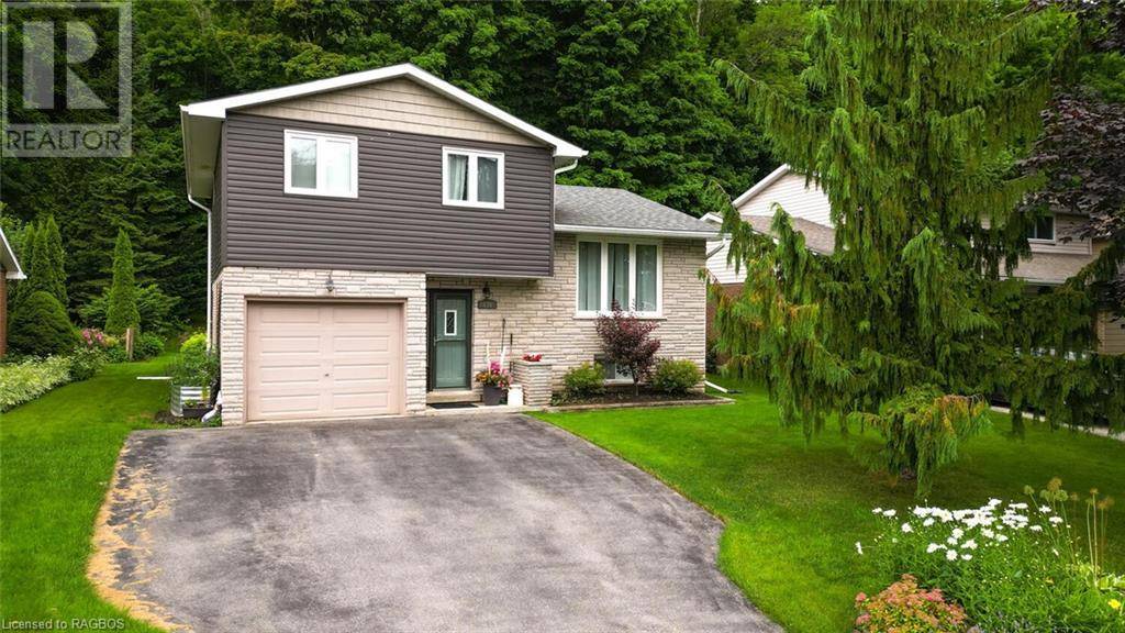 Owen Sound, ON N4K6C8,136 6TH Avenue W