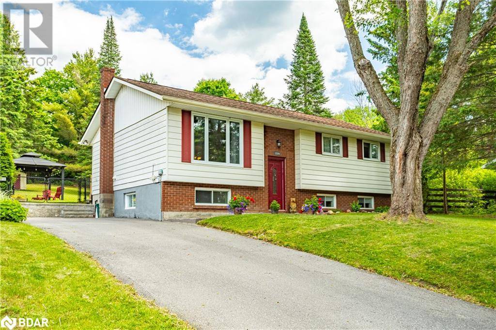 Gravenhurst, ON P1P1C6,224 ORIOLE Crescent