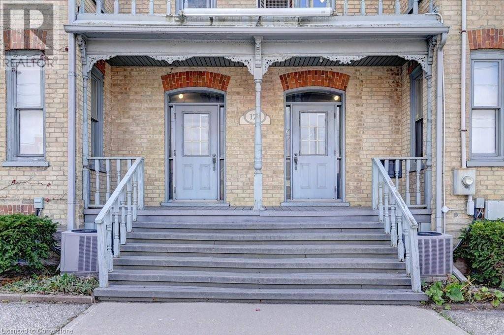 Kitchener, ON N2H5C5,171 VICTORIA Street N