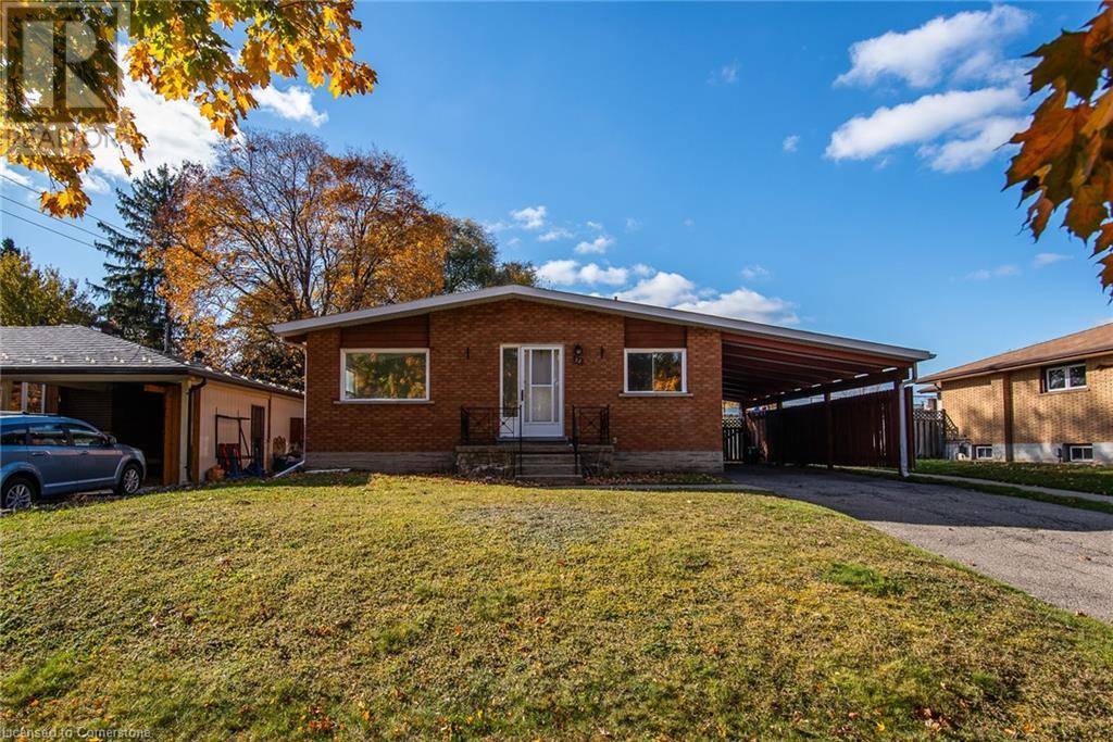 Kitchener, ON N2C1M3,72 MASSEY Avenue