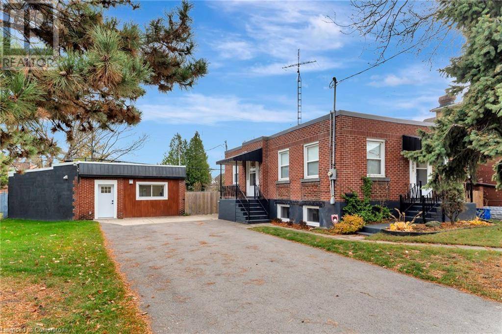 Hamilton, ON L8H5J9,306 PALING Avenue