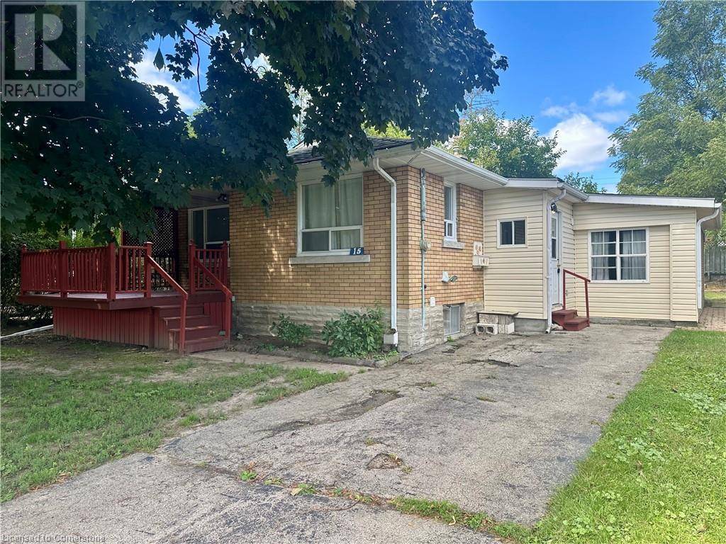 Kitchener, ON N2G3E5,15 CORNELL Avenue