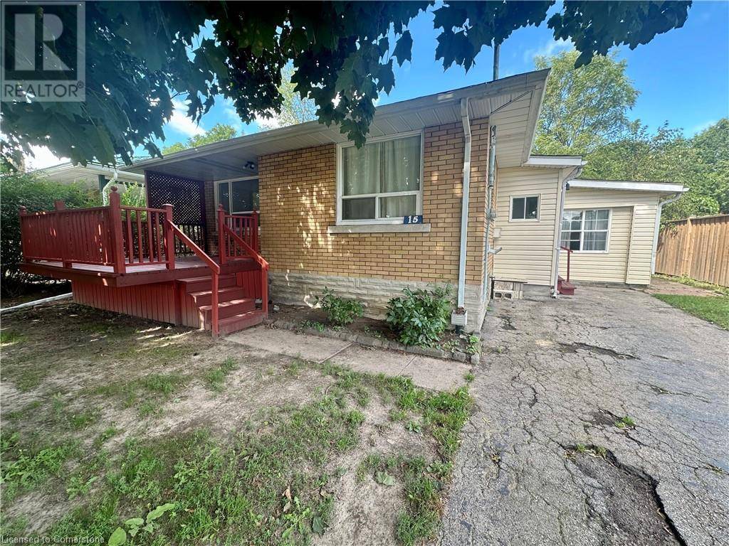 Kitchener, ON N2G3E5,15 CORNELL Avenue