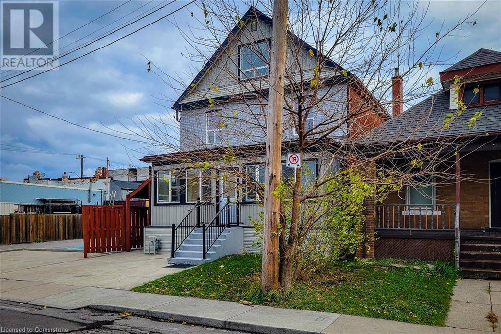 Hamilton, ON L8L7S4,300 BALMORAL Avenue N