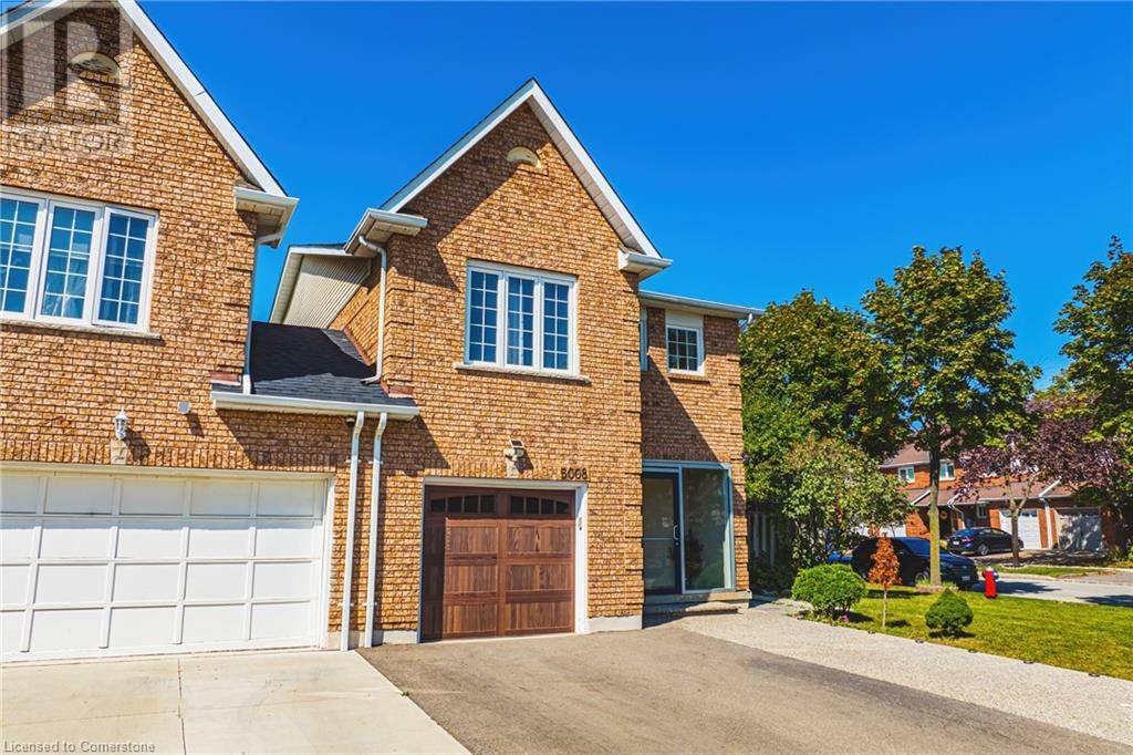 Mississauga, ON L5R3R5,5008 WILLOWOOD Drive