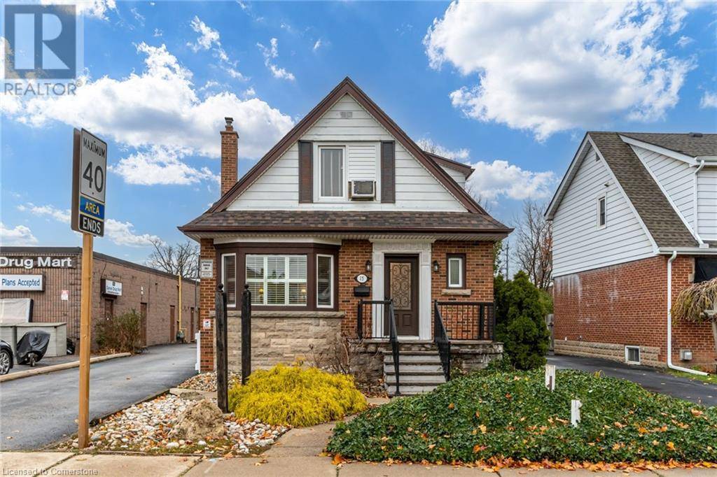 Hamilton, ON L9A1M1,15 EMPRESS Avenue