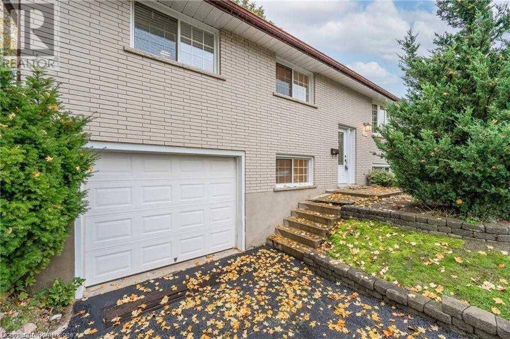 Waterloo, ON N2L4J8,604 GLEN FORREST Boulevard Unit# UPPER