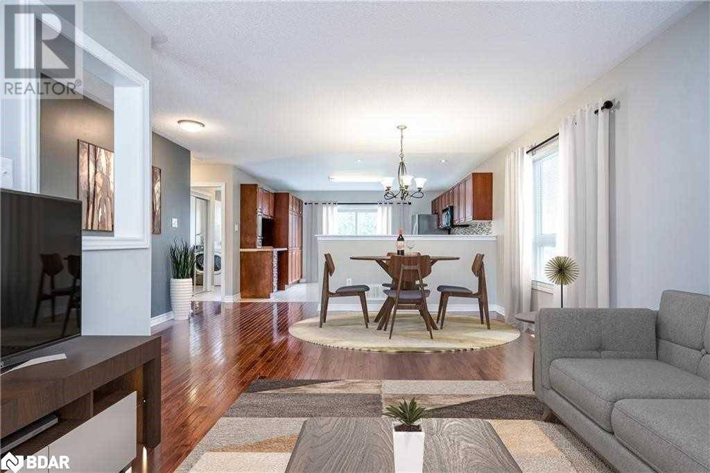 Barrie, ON L4M7H9,23 MAPLE CROWN Terrace