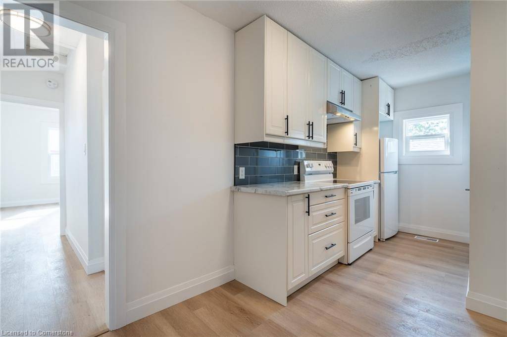 Hamilton, ON L8L7N8,263 KENSINGTON Avenue N Unit# Upper