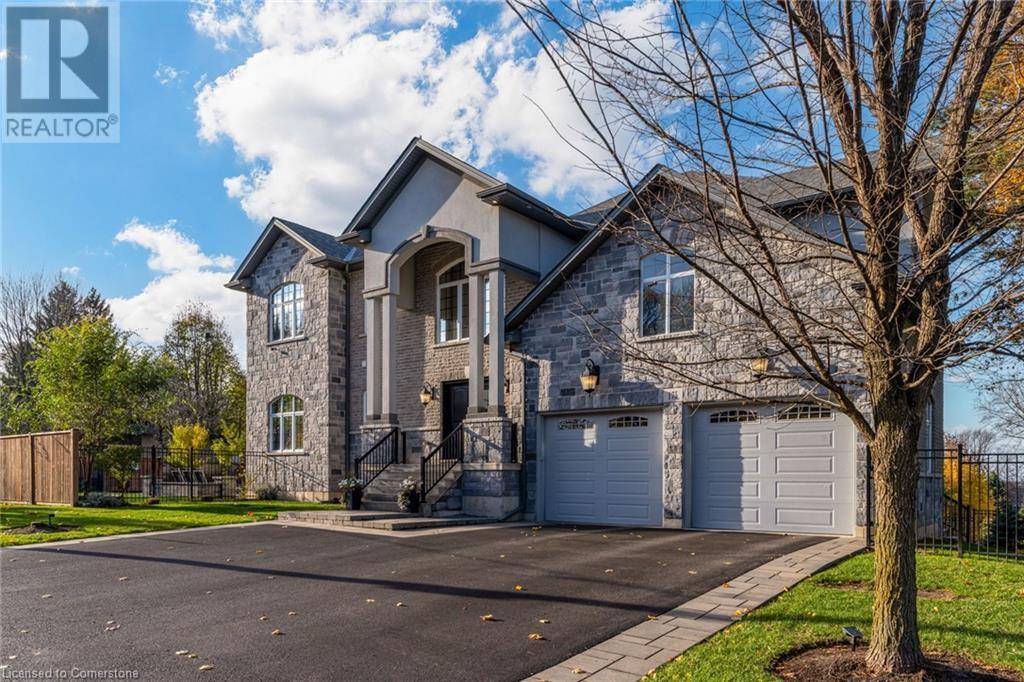 Ancaster, ON L9G1C8,175 OAKHILL Place