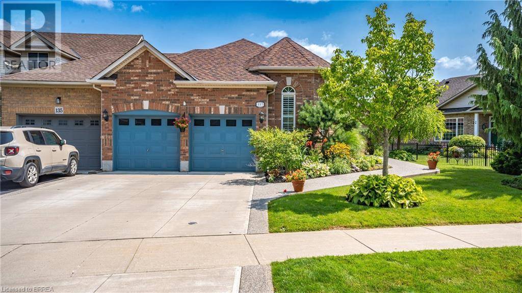 Ancaster, ON L9K1N2,137 THOROUGHBRED Boulevard