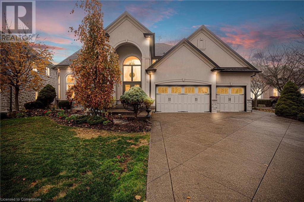 Ancaster, ON L9G0A1,15 SILVER MAPLE Drive