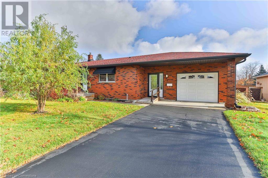 Simcoe, ON N3Y5B8,71 LEE Avenue