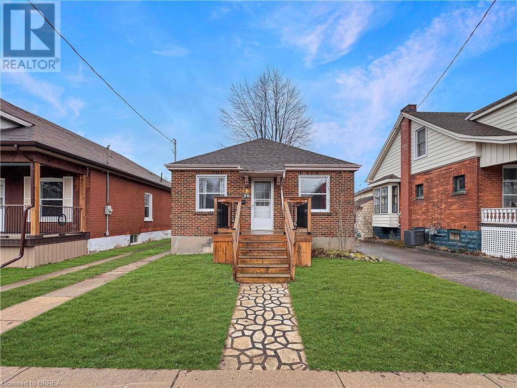 Brantford, ON N3S1M7,30 SALISBURY Avenue