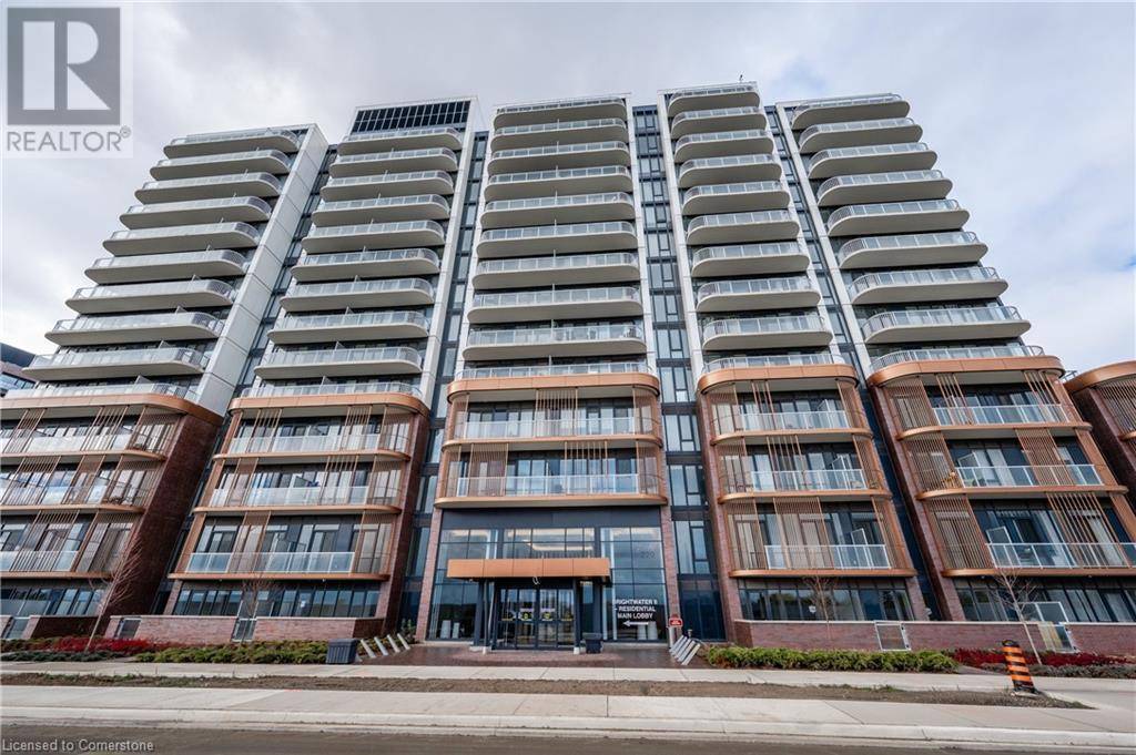 Mississauga, ON L5H0A9,220 MISSINNIHE Way Unit# TH104