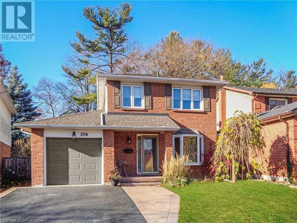 Oakville, ON L6L5R9,174 CHALMERS Street