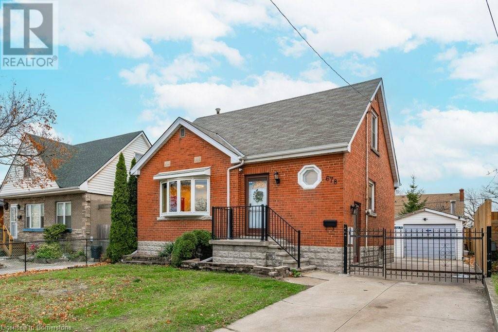 Hamilton, ON L8H6H4,678 BRIGHTON Avenue