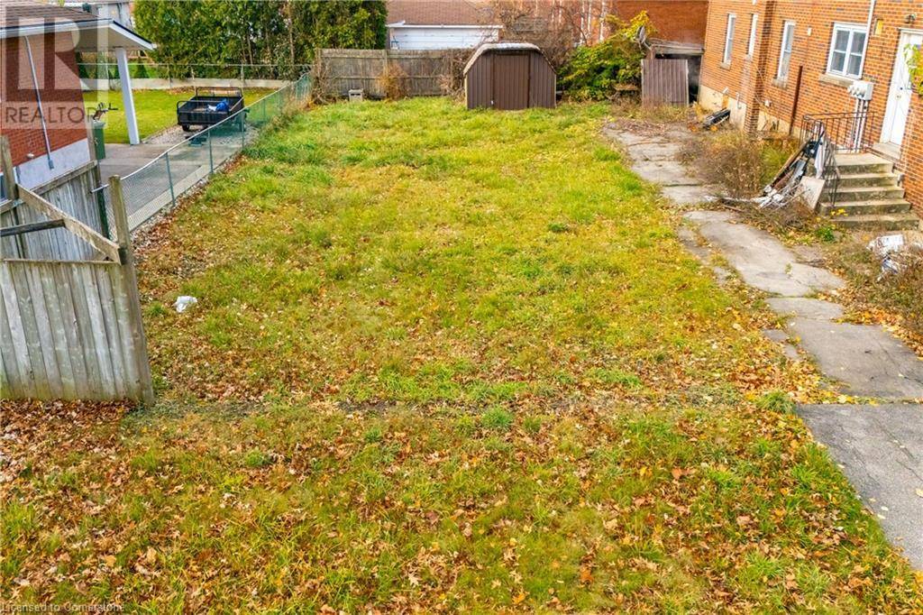 Hamilton, ON L8T3E1,270 EAST 43RD Street