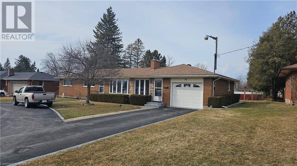 Burford, ON N0E1A0,42 KING Street