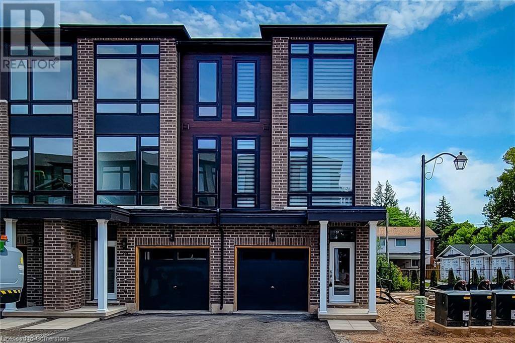 Hamilton, ON L8H2K2,270 MELVIN AVENUE AVE #27