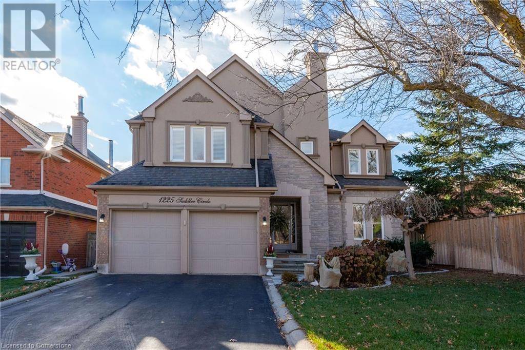 Oakville, ON L6M2X5,1225 SADDLER Circle