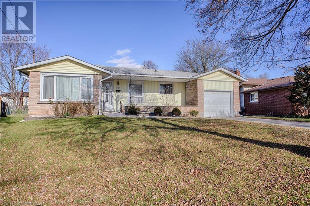 Niagara Falls, ON L2G2Y2,6751 DEMETRE Crescent