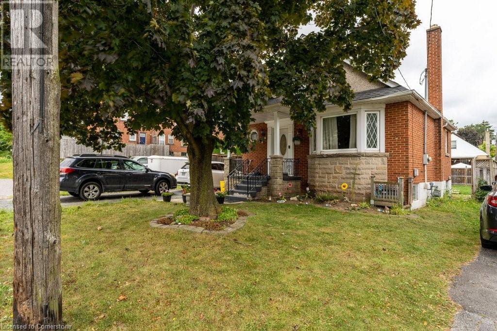 Hamilton, ON L8K3P2,252 GLENCAIRN Avenue