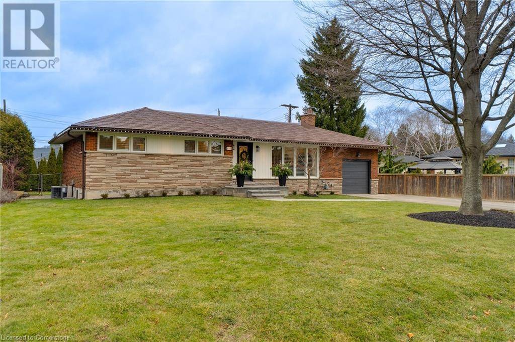 Ancaster, ON L9G3B6,685 IROQUOIS Avenue