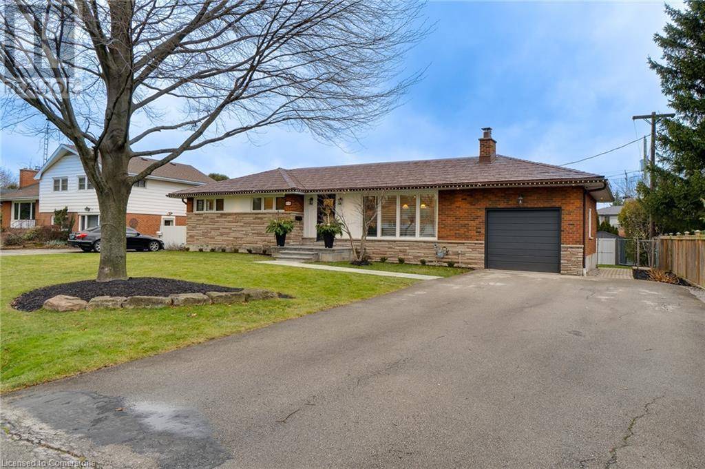 Ancaster, ON L9G3B6,685 IROQUOIS Avenue