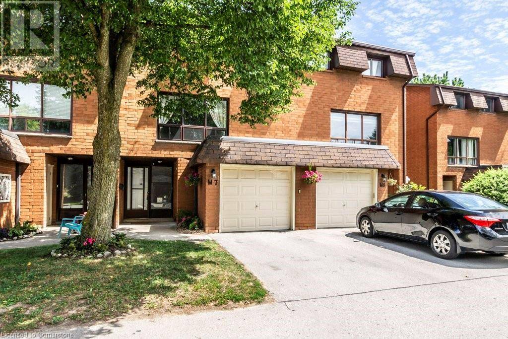 Hamilton, ON L9B1R1,444 STONE CHURCH RD West #M7