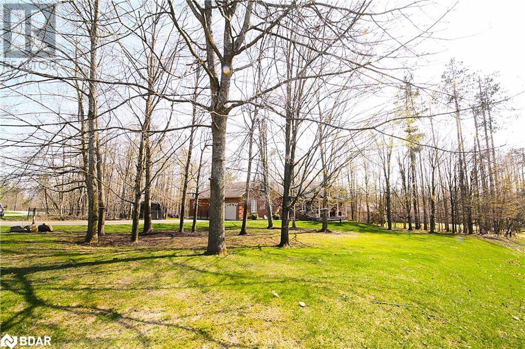 Oro-medonte, ON L0L2L0,2 PINEVIEW Drive