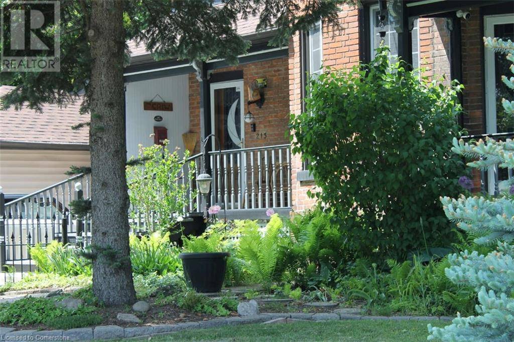 Sarnia, ON N7T2T4,213 VIDAL Street S