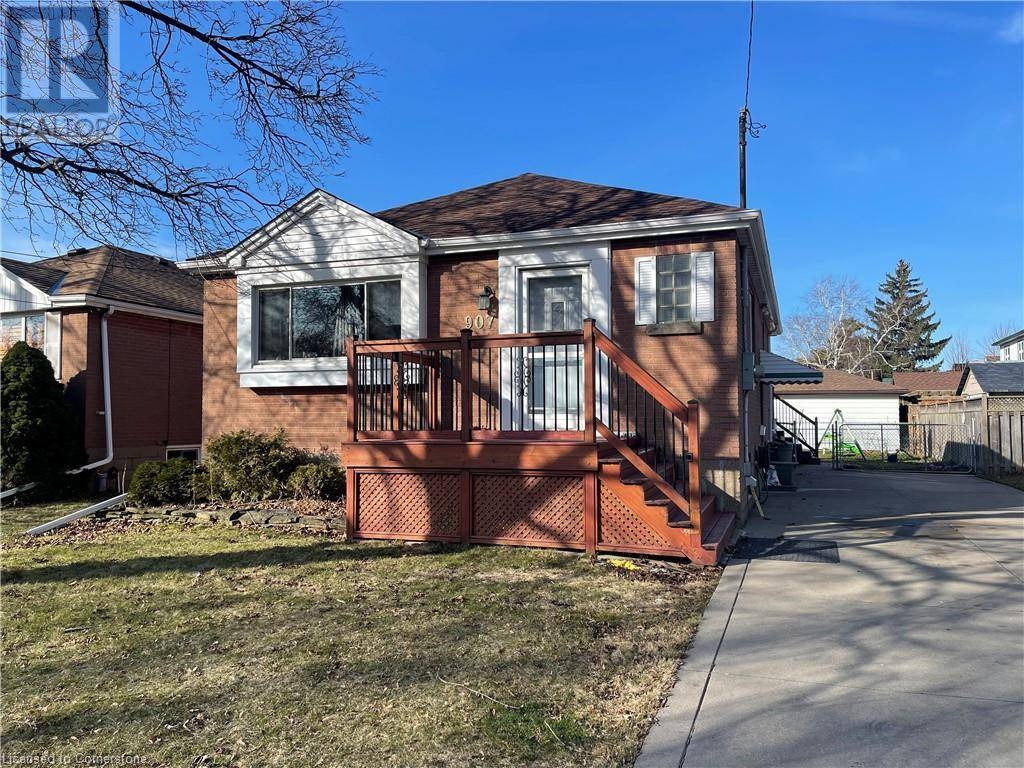 Hamilton, ON L8V1W7,907 FENNELL Avenue