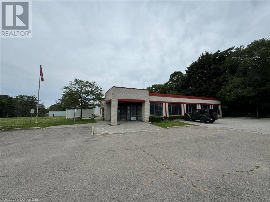 Burlington, ON L7T4A8,2 MASONRY Court Unit# Opt A