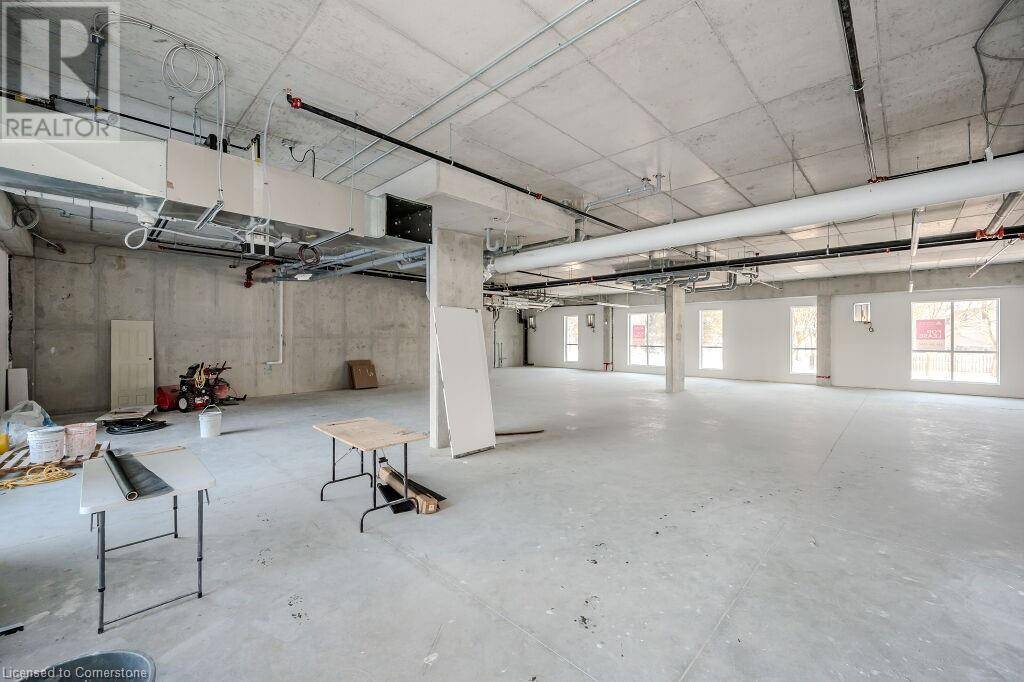 Kitchener, ON N2M0C4,301 WESTMOUNT RD West #1
