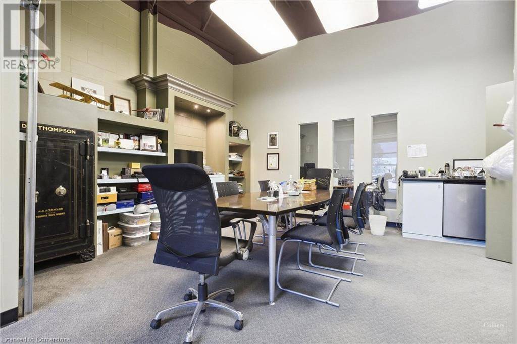 Hamilton, ON L8E5S1,555 BARTON Street