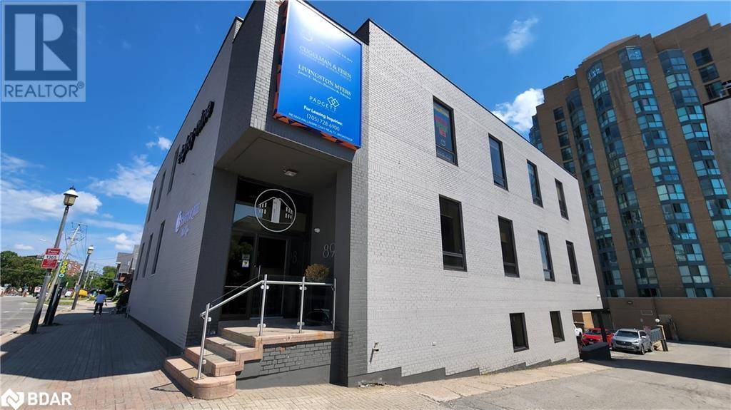 Barrie, ON L4M1H2,89 COLLIER Street