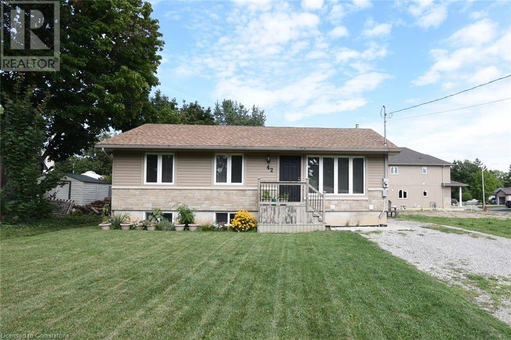 Cayuga, ON N0A1E0,42 SENECA STREET Street