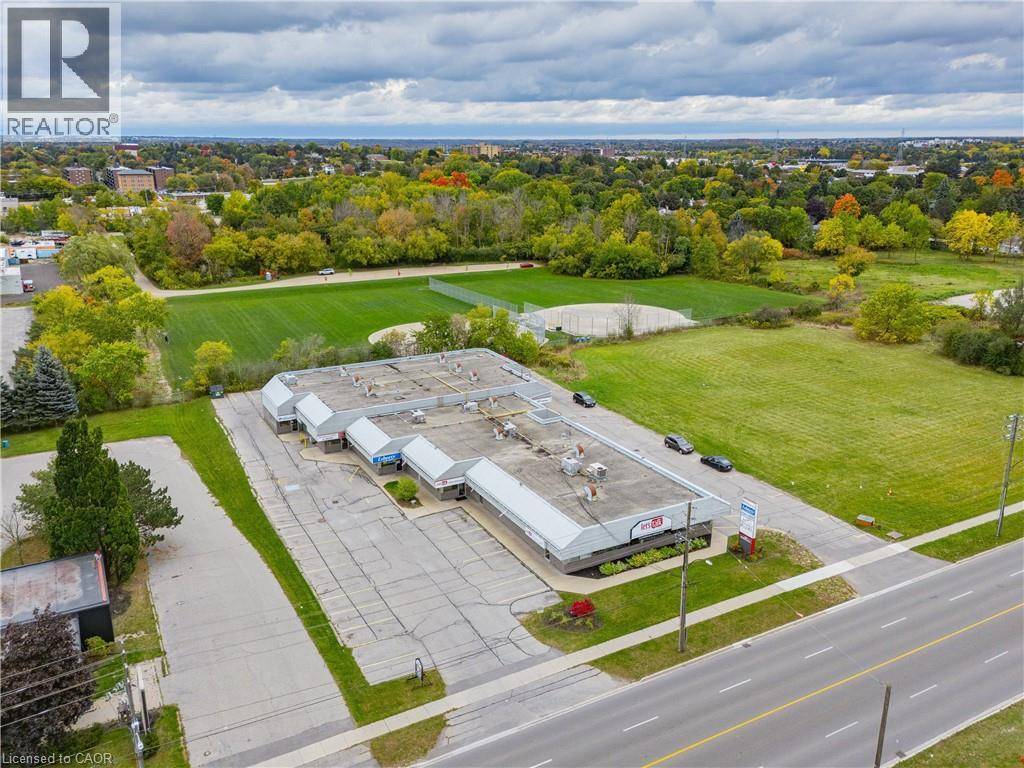 Guelph, ON N1H1C4,214 SPEEDVALE AVE West #7