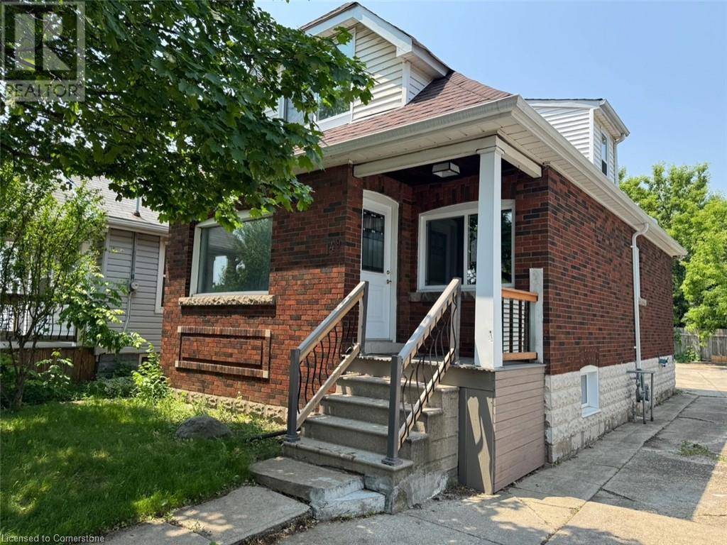 Hamilton, ON L8H5G1,149 WEIR Street N