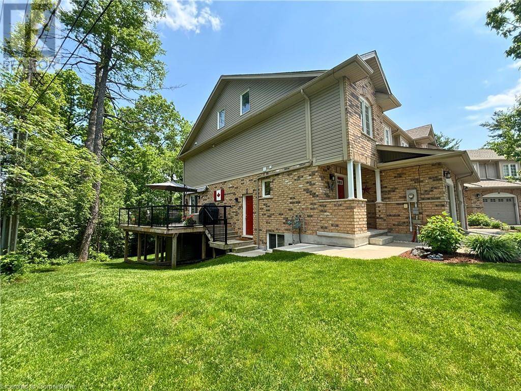 Cambridge, ON N1S4Z4,15 BANNISTER CT #12