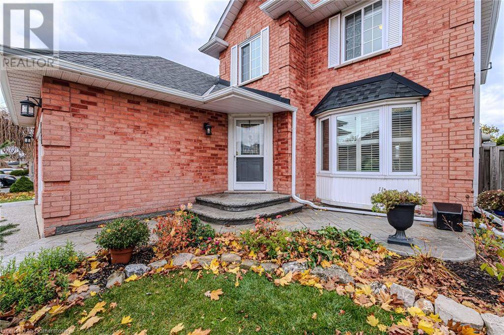 Hamilton, ON L8W2Z1,106 RUSHDALE Drive