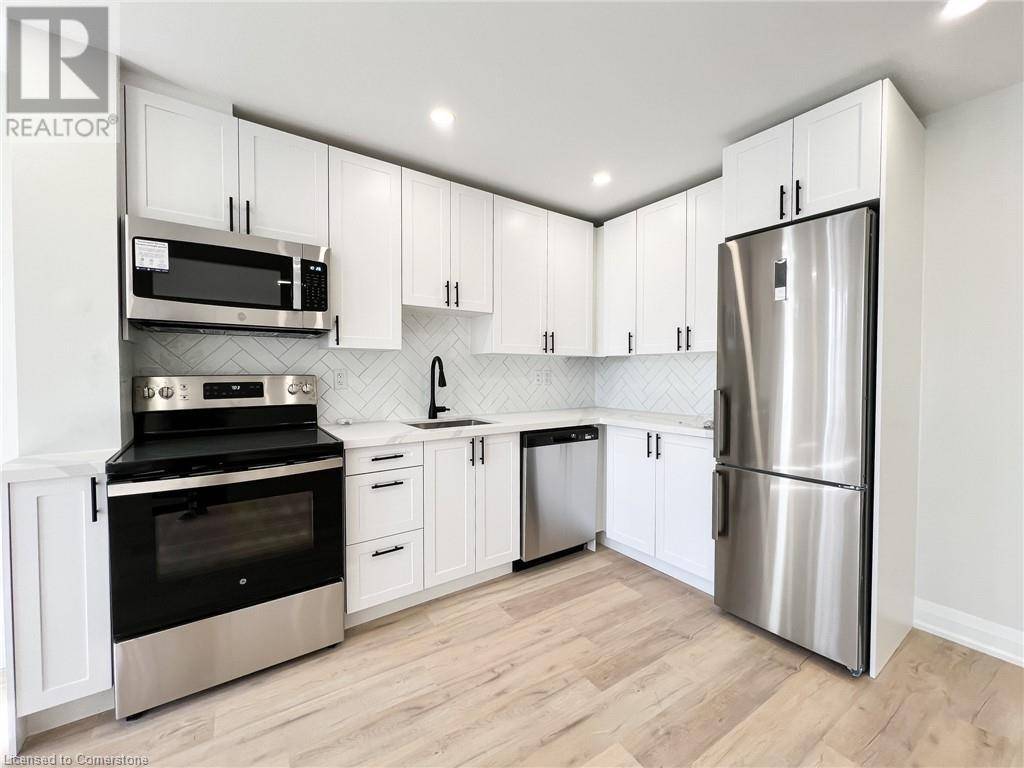 Hamilton, ON L8L2Z5,588 BARTON ST East #17